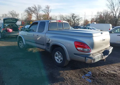2003 Toyota Tundra Sr5 V8 z USA, uszkodzony, nr VIN 5TBBT44193S356466